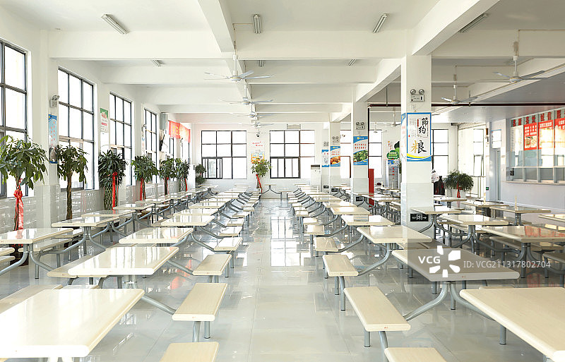 干净整洁的学校食堂图片素材