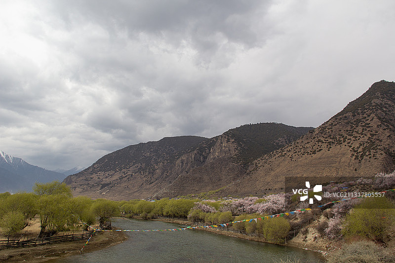 西藏 林芝 贡嘎村图片素材
