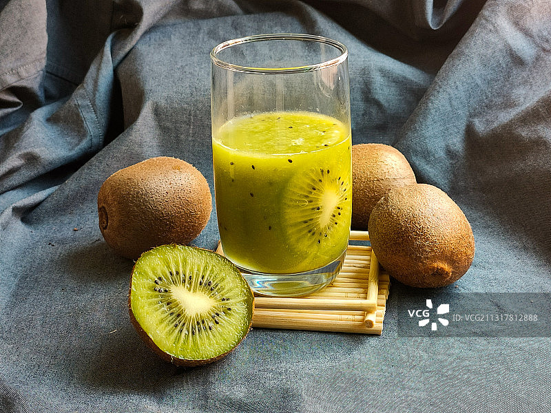 绿心猕猴桃图片素材