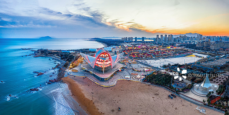 青岛西海岸新区金沙滩啤酒节主会场全景航拍夜景图图片素材