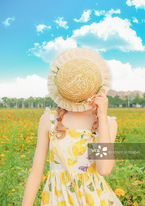 花田里的女孩图片素材