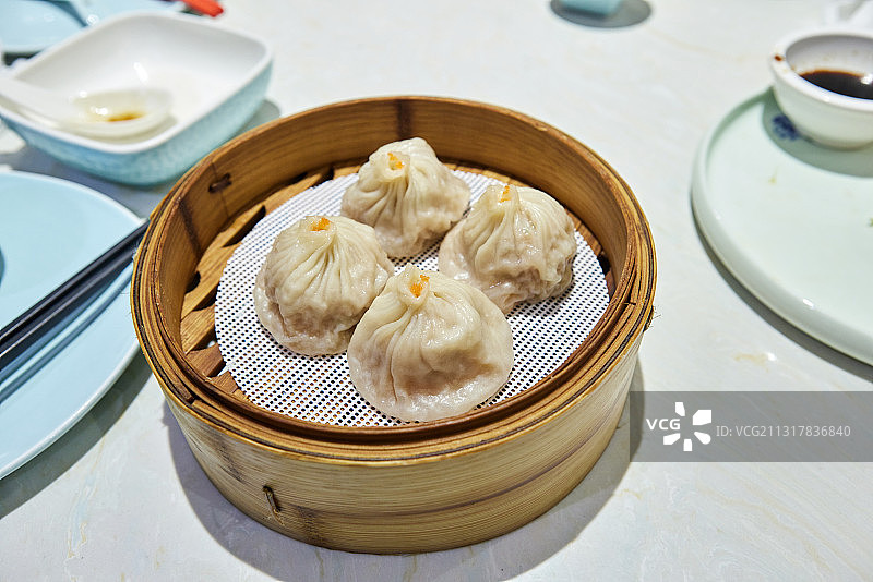 一笼美味的上海南翔小笼包图片素材