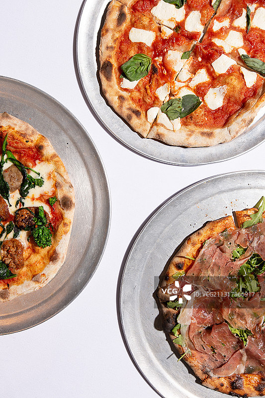 披萨，意大利美食，砖炉，奶酪图片素材