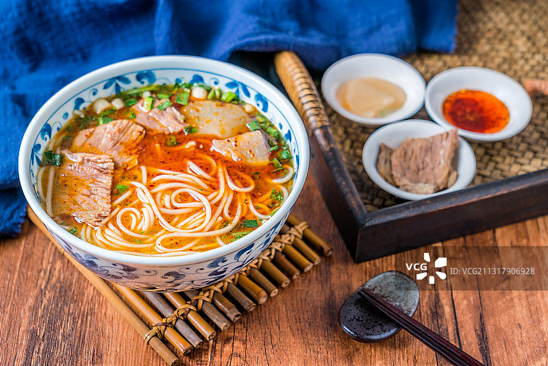 甘肃兰州美食一碗兰州拉面图片素材