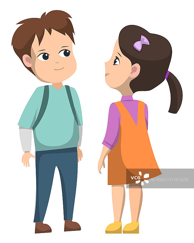 放学后站在一起的男孩和女孩图片素材