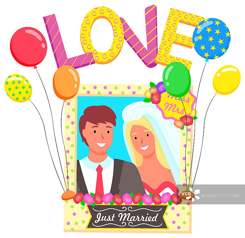 新婚夫妇在相框前合影留念图片素材