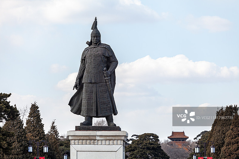 皇太极的塑像在清昭陵图片素材