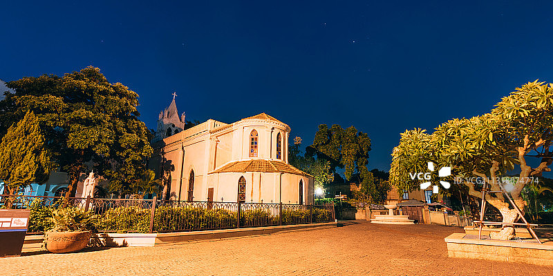 中国福建厦门鼓浪屿天主堂夜景图片素材