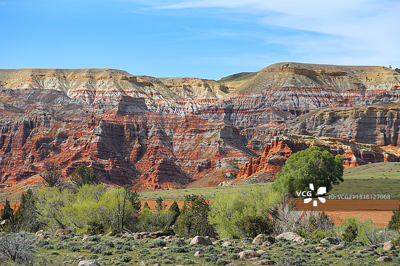 美国怀俄明州杜布瓦岩层地貌景观图片素材