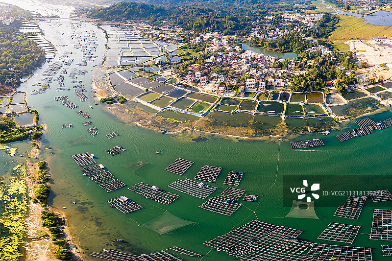 海南万宁渔村海水养殖鸟瞰图片素材