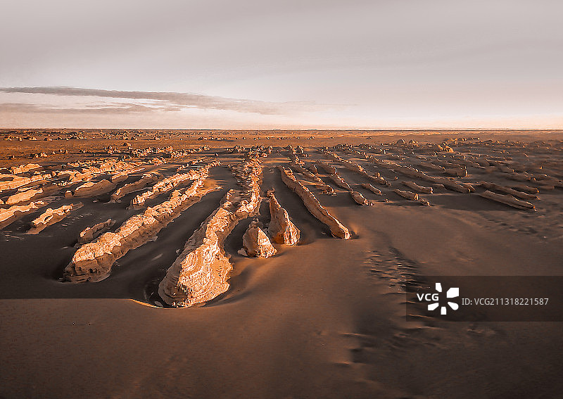雅丹魔鬼城—舰队图片素材