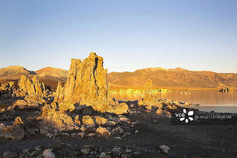 美国加州莫诺湖的著名凝灰岩结构图片素材