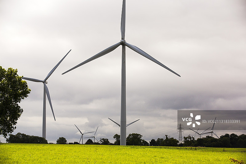 英国北安普敦郡克兰福德附近的耶尔弗托夫风力发电场图片素材