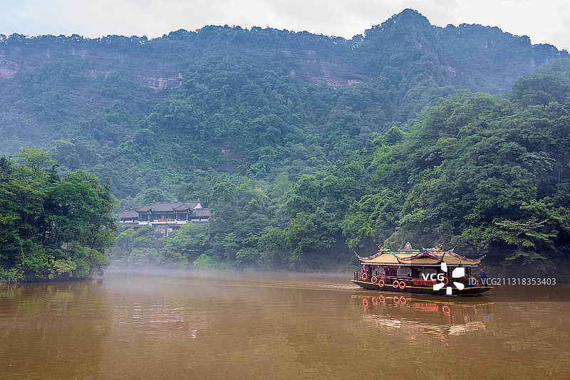 中国四川成都青城山月城湖图片素材