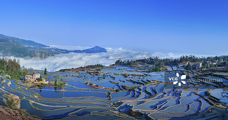 蓝色梯田图片素材