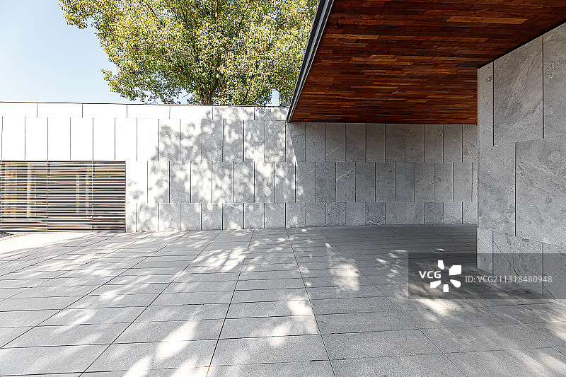 现代建筑与宽阔的地面图片素材
