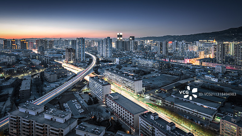 兰州七里河区兰工坪夜景图片素材
