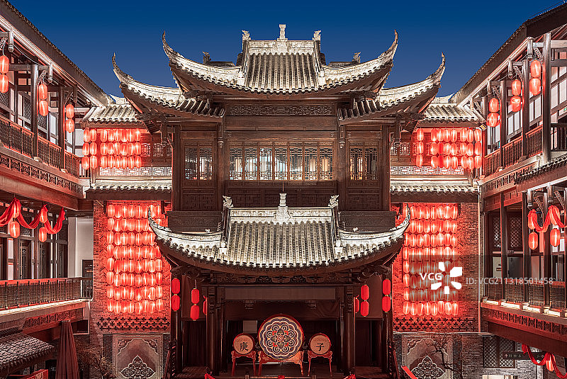 重庆市南岸区长嘉汇弹子石老街夜景图片素材