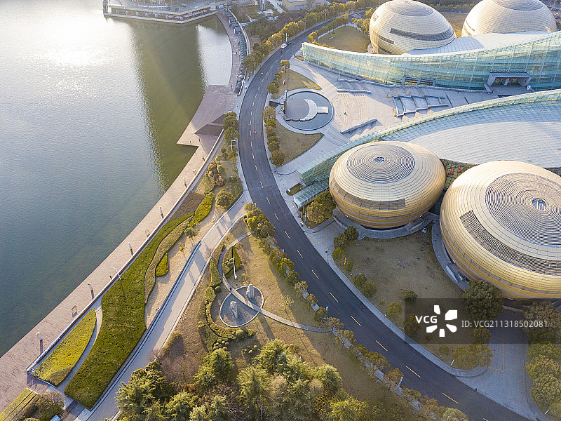 郑州市郑东新区如意湖城市风光航拍视角图片素材