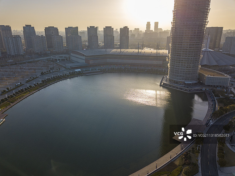 郑州市郑东新区如意湖城市风光航拍视角图片素材