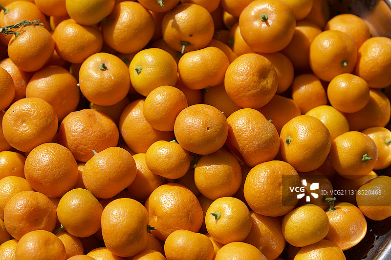 市场上出售的橙子特写，古尔冈，哈里亚纳邦，印度图片素材