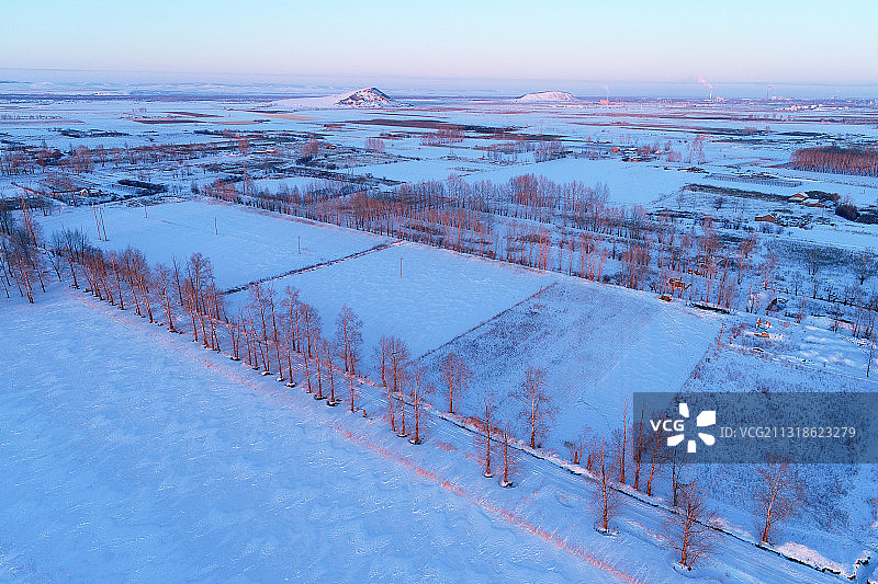 航拍呼伦贝尔冬季地雪原风光图片素材