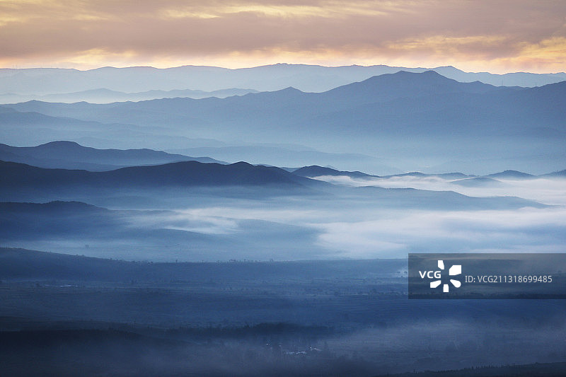曙暮光,山脉,流动,雾,人间天堂图片素材