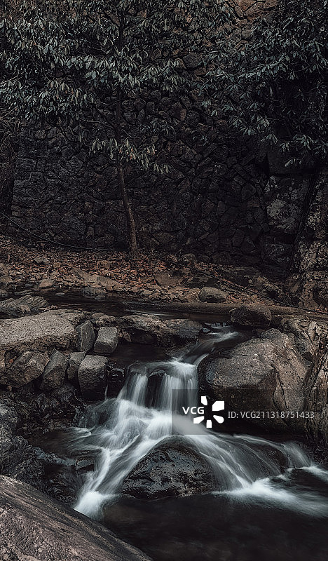 浙江杭州临安浙西大峡谷景区小河瀑布溪流景观风光图片素材