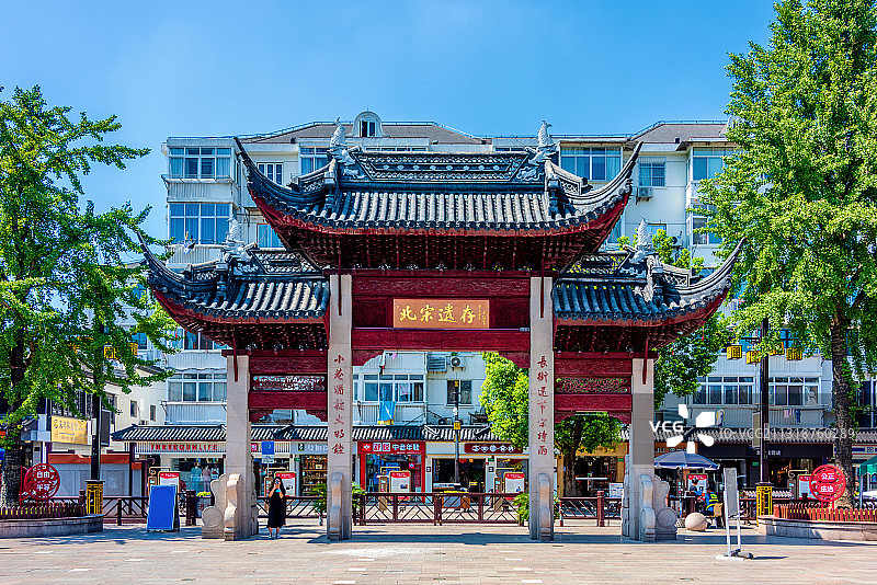 中国上海七宝古镇七宝老街牌楼图片素材