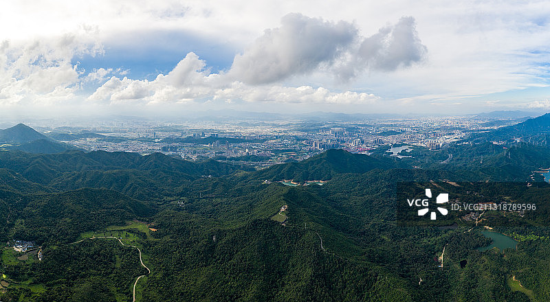 深圳马峦山郊野公园眺望龙岗区图片素材
