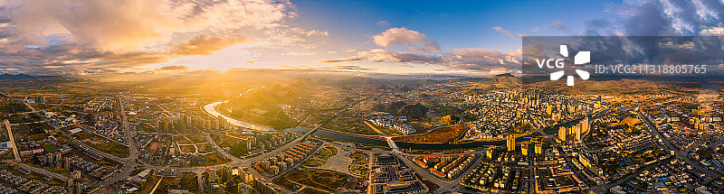 航拍贺州钟山县城全景图片素材
