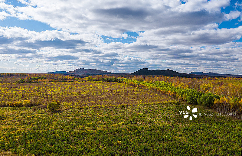 航拍黑龙江省五大连池景区火山口森林图片素材