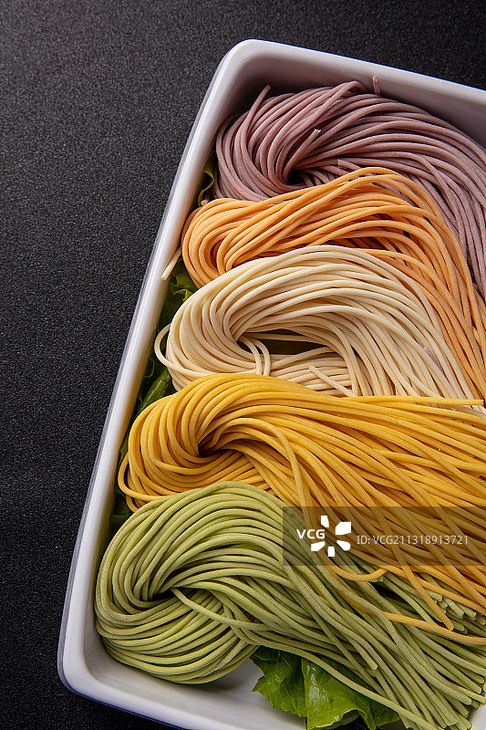 火锅菜五彩面条图片素材