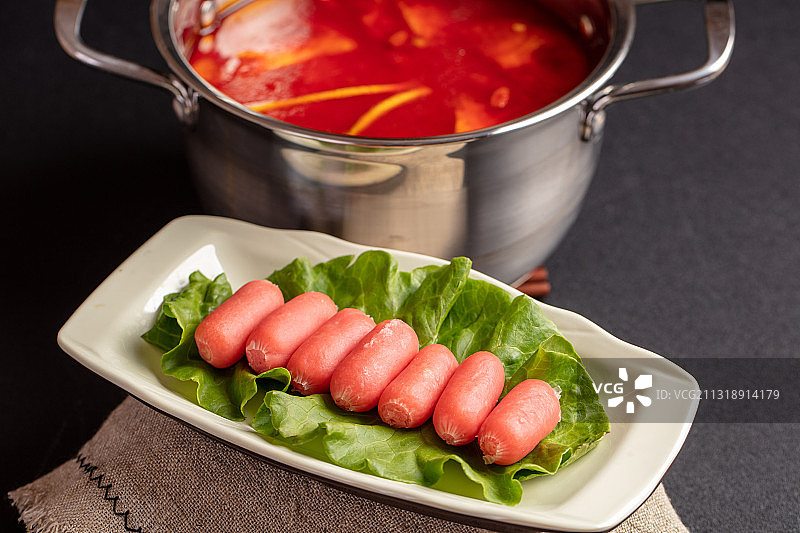 火锅菜亲亲肠小香肠图片素材