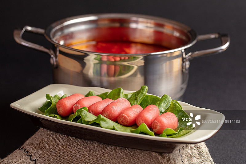 火锅菜亲亲肠小香肠图片素材