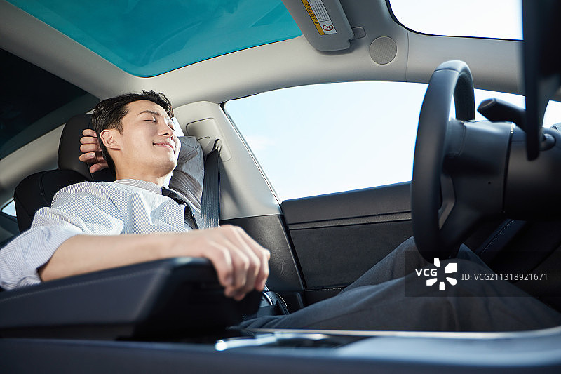 车里的男人图片素材