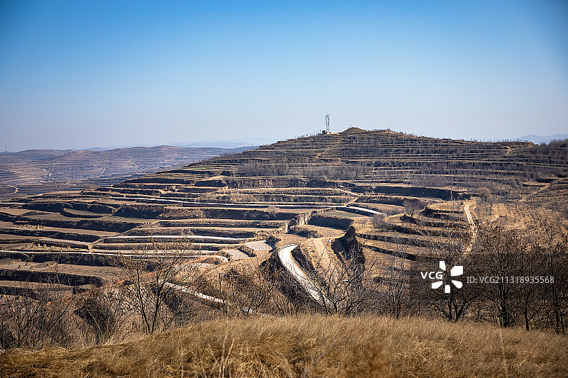 圆圆的小山图片素材