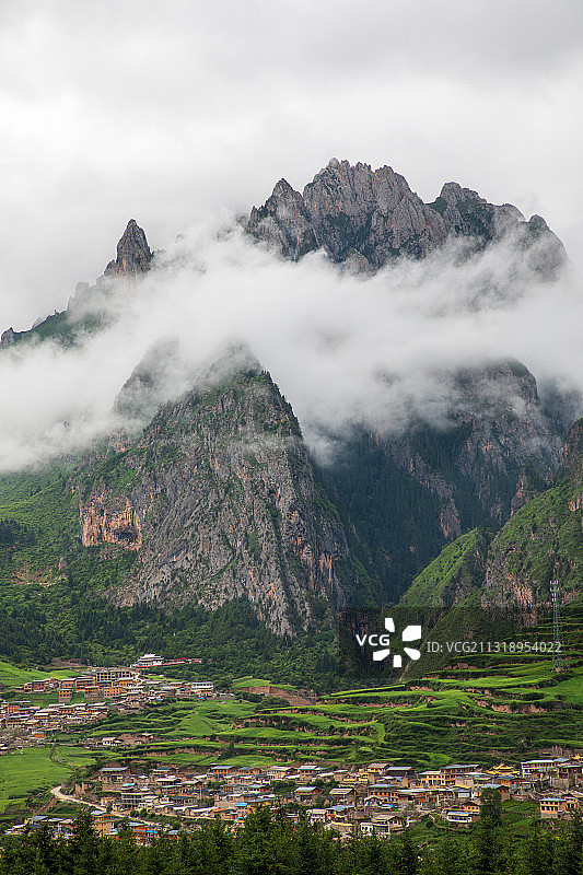 世外桃源云海扎尕那图片素材