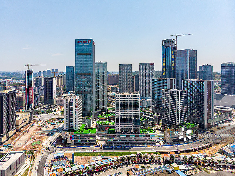 中国广州番禺万博CBD商务区建筑群图片素材