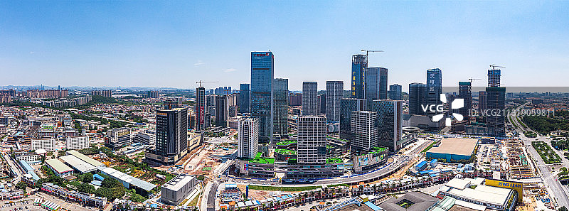 中国广州番禺万博CBD商务区建筑群图片素材