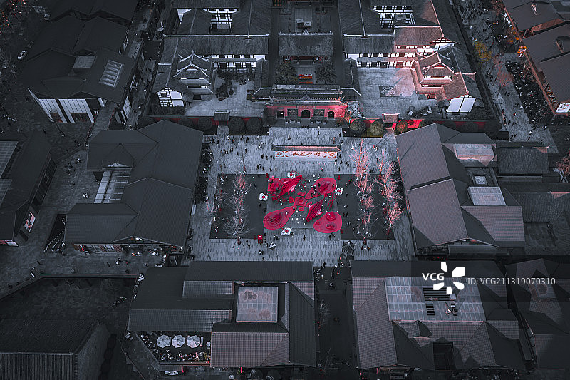 《太古里的中国红》拍摄于中国四川成都市。图片素材