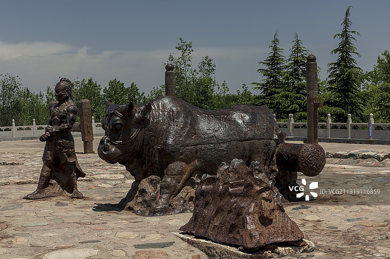 黄河大铁牛，山西永济市蒲津渡黄河大铁牛。图片素材