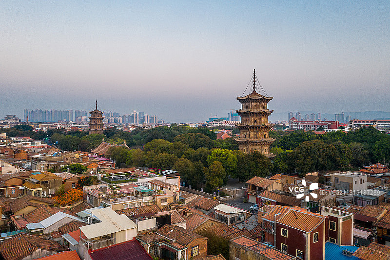 泉州开元寺和古城西街航拍景观图片素材