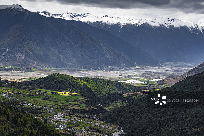 雅江河谷图片素材