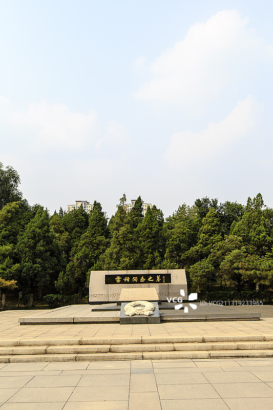 辽宁省抚顺市雷锋纪念馆雷锋同志之墓图片素材