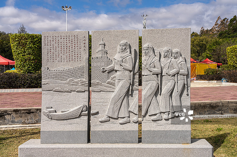 福建省泉州惠安县城西郊科山森林公园小岞女民兵石雕图片素材