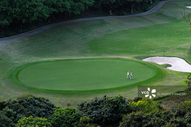 深圳大顶岭山林公园绿道-深圳光明高尔夫球会球场图片素材