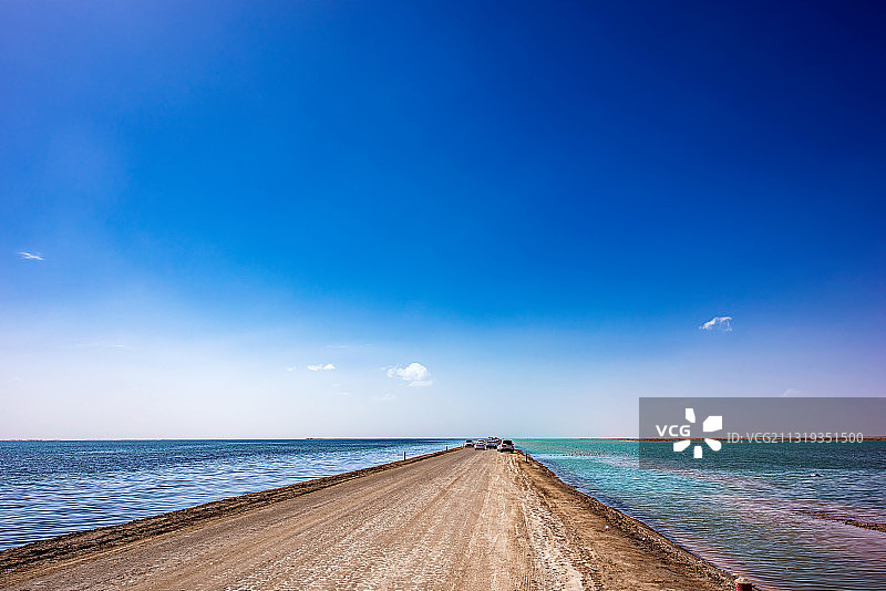 西台吉乃尔湖图片素材