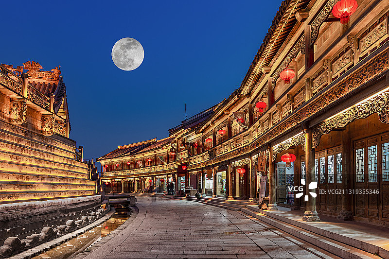 明月映古城图片素材