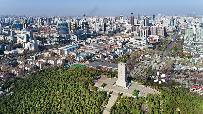 济南革命烈士纪念塔航拍图片素材